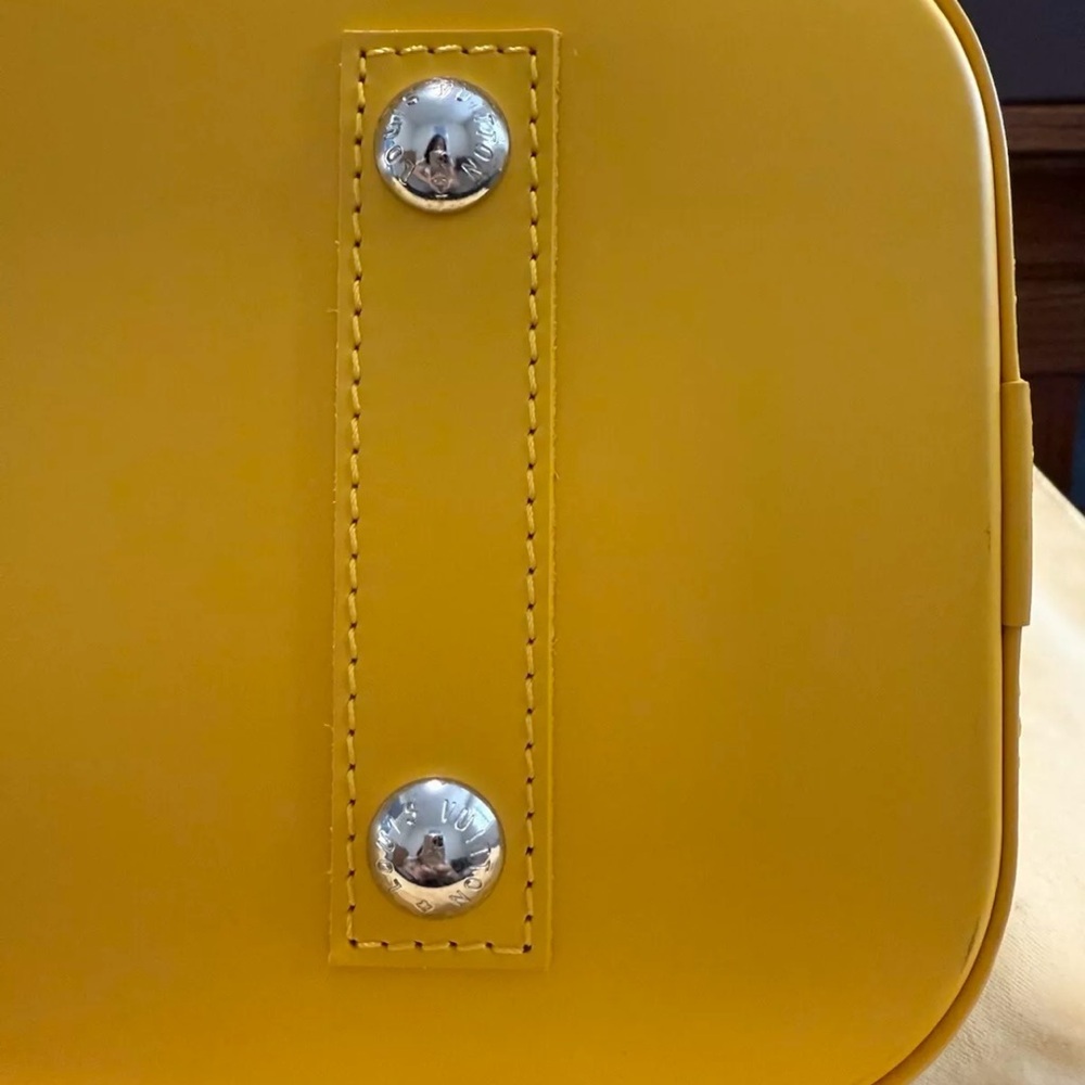 Louis Vuitton LV Alma PM Epi Leather Handbag Satchel - Yellow / Citron - Picture 11 of 13